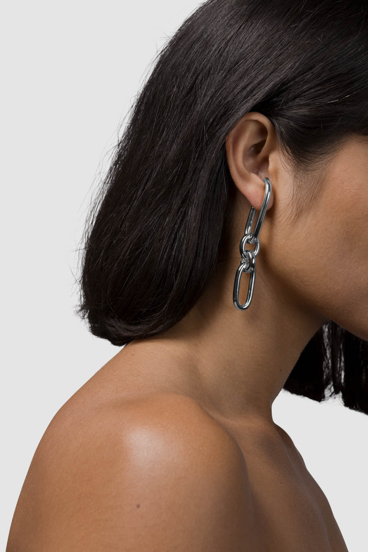 material:silver;