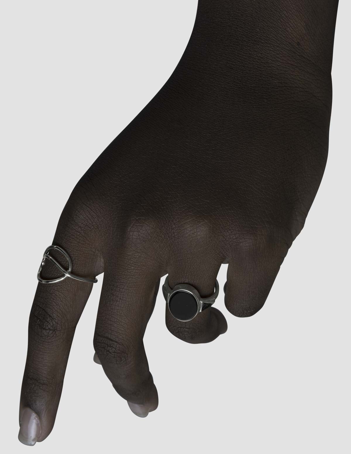material:silver;