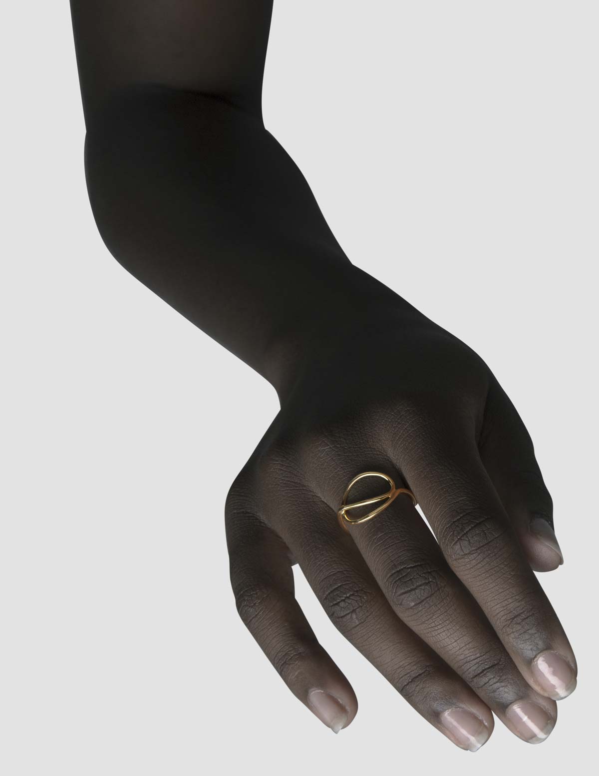 material:gold;