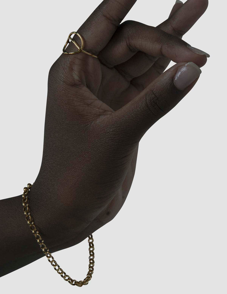 material:gold;