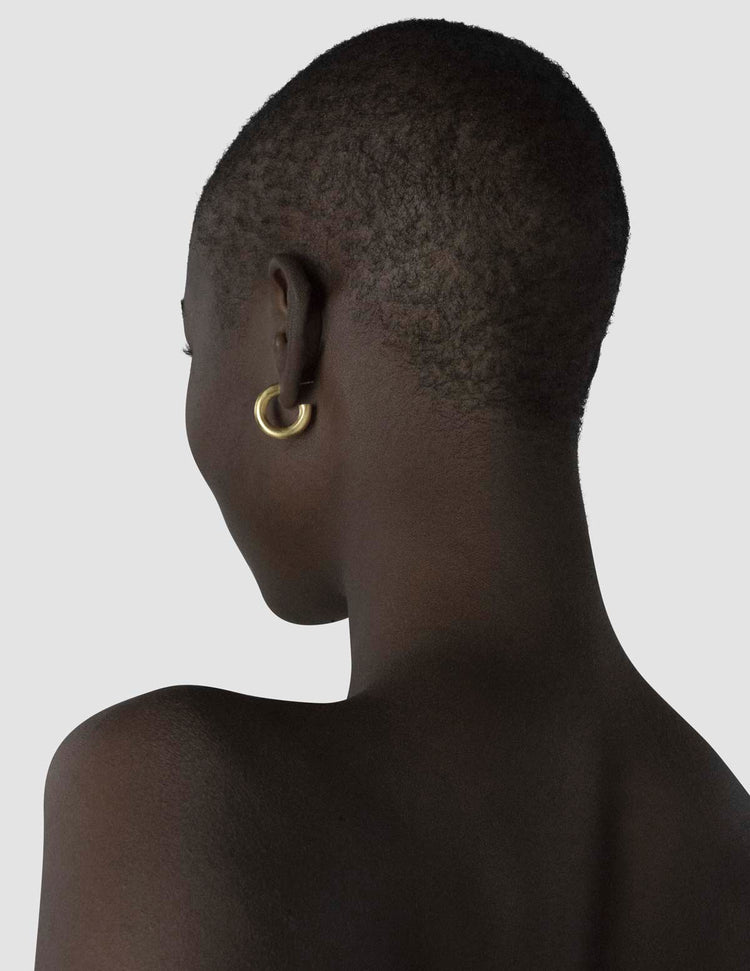 material:gold;