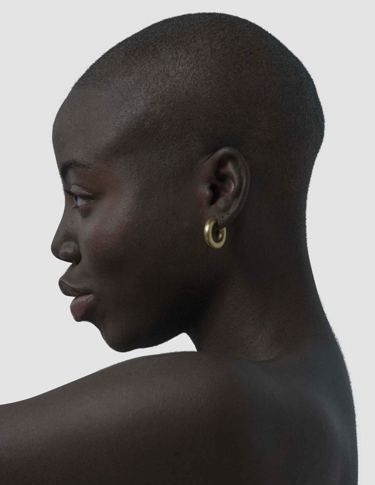 material:gold;