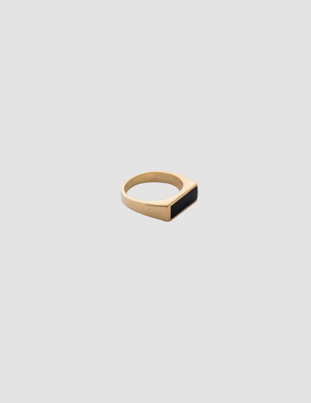 material:gold;