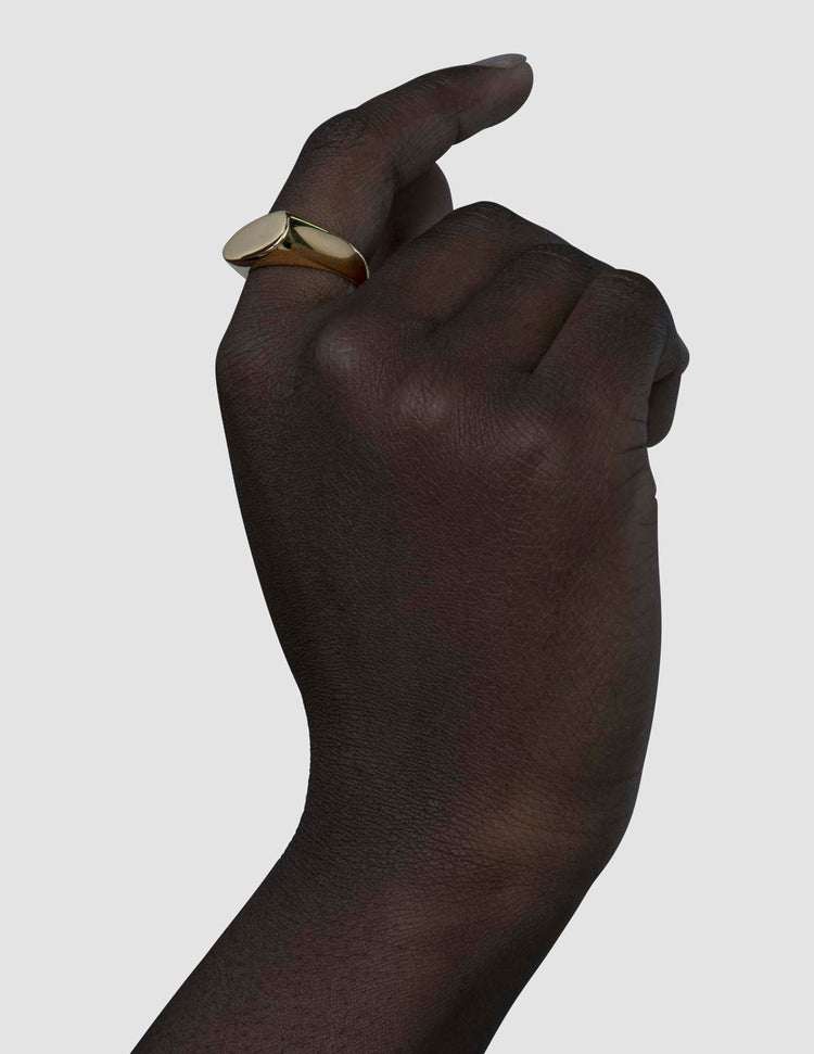 material:gold;