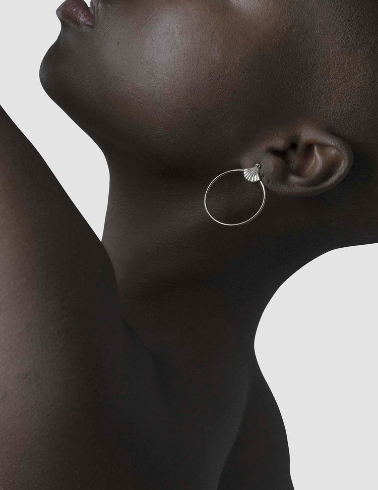 material:silver;