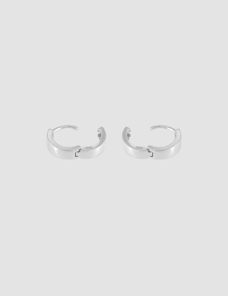 material:silver;