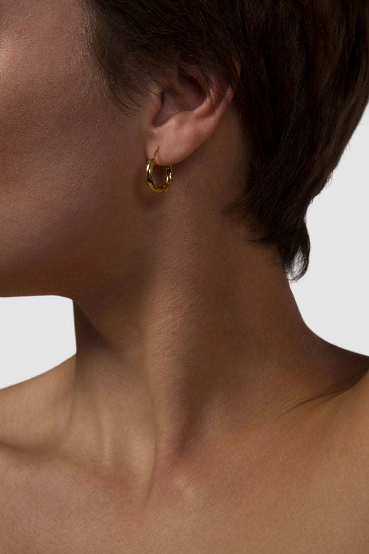 material:gold;
