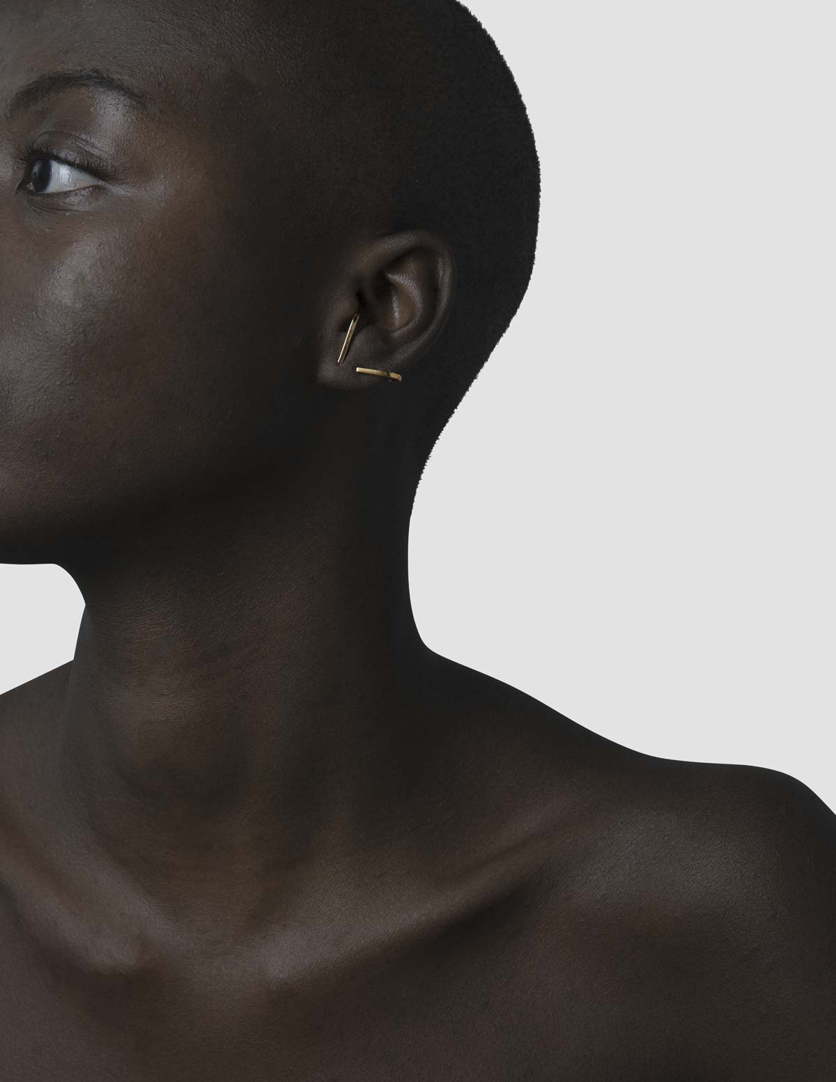 material:gold;
