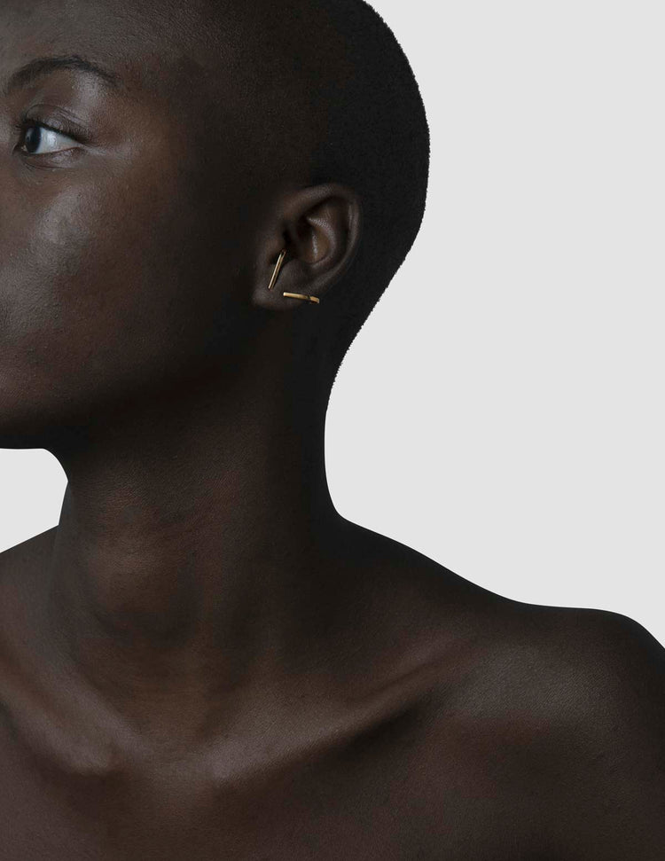 material:gold;
