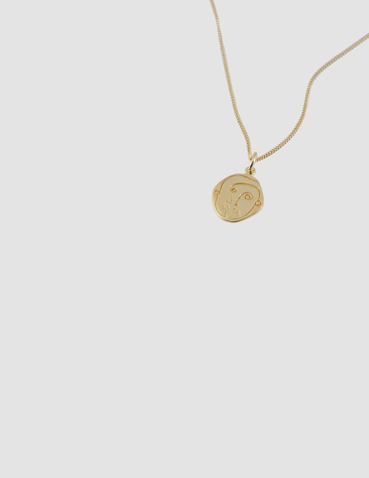 material:gold;
