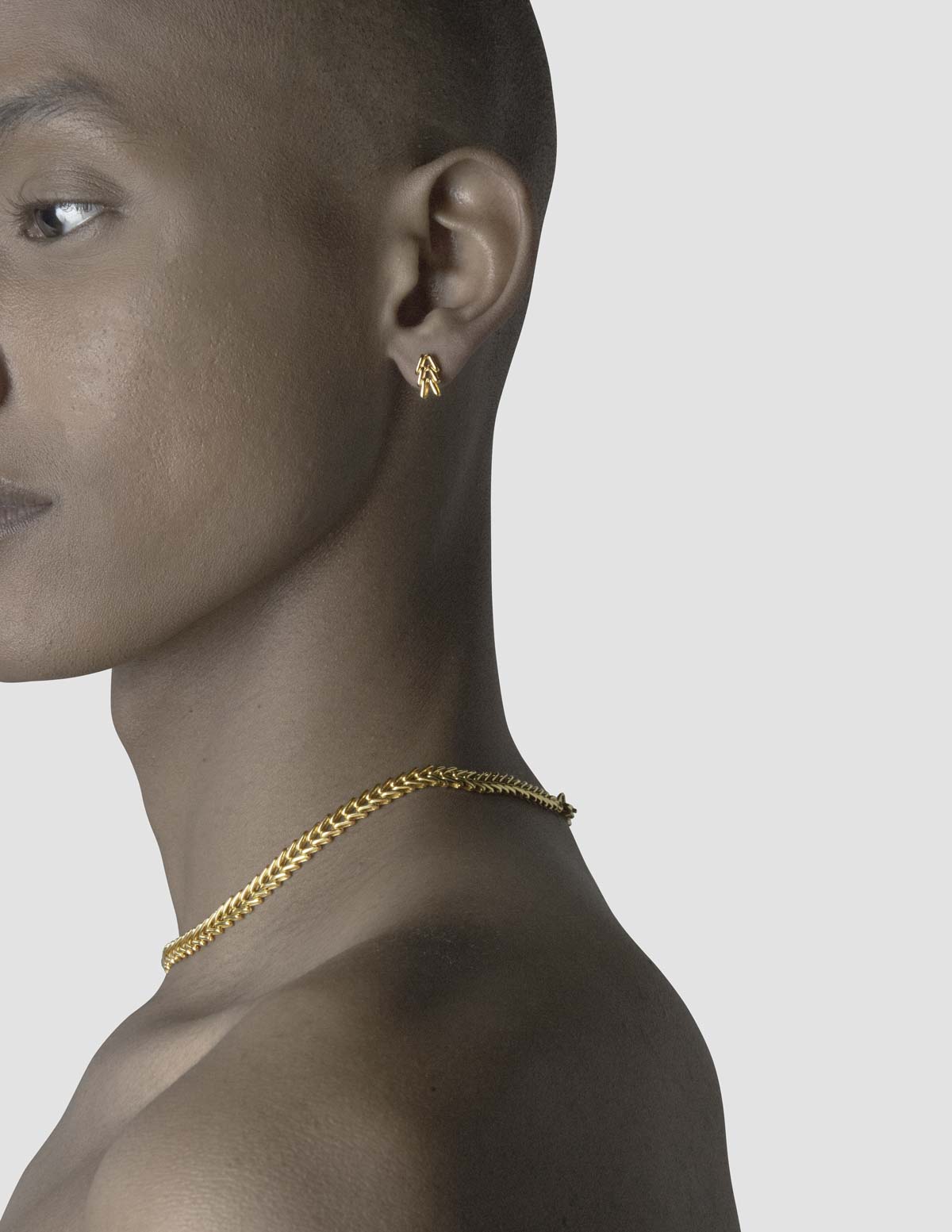 material:gold;
