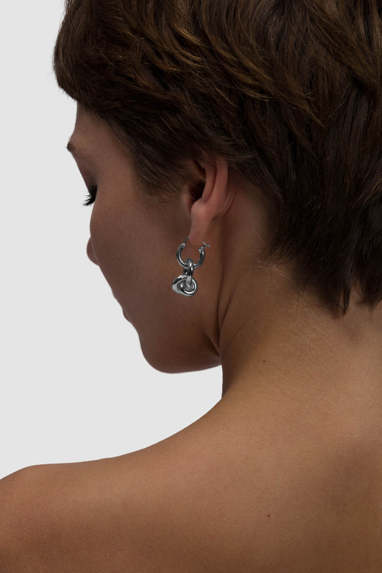 material:silver;